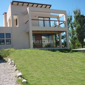Venta De. Casa  En La Barra A Pasos De Playa Montoya