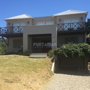 Casa En Alquiler En Montoya, Vista Al Mar