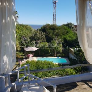 Alquilar Casa En El Corazon De La Barra Con Piscina Y A Metros De La Posta