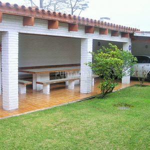 Casa Super Disfrutable Para Vivir Todo El Año, Cerca De Playa Mansa, Shopping Y Hotel Conrad .