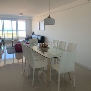Departamento En Edificio De Categoria Con Vista Al Mar