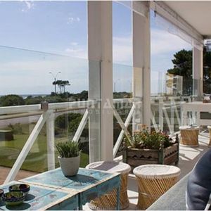 Confortable Y Calido Apartamento A La Venta Frente Al Mar , Ubicado En Prda 39 De Playa Brava