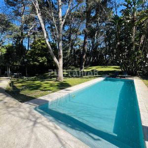 Alquiler  Casa De 3 Dormitorios En Suite En San Rafael Con Piscina