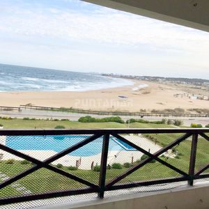 Departamento Frente A Playa Bikini, En Edificio De Categoria