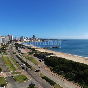 Importante Departamento De 3 Dormitorios En Suite En La Mansa