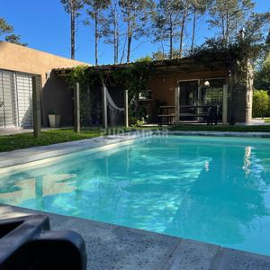 Casa En Venta En Parque Burnett