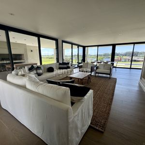 Casa En Alquiler Pueblo Mio