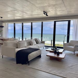 Espectacular Apartamento En Surfside Con Vistas Panoramicas A La Barra Y Al Mar