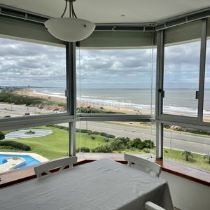 Frente A La Brava Venta De Departamento De Dos Dormitorios