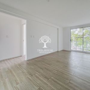 Venta Apartamento 2 Dormitorios Con Cochera En Tres Cruces