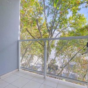 Venta Apartamento 2 Dormitorios Con Garaje En Tres Cruces