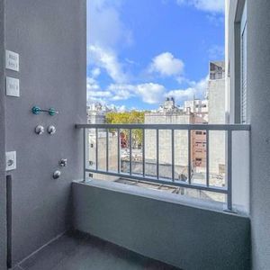 Venta Apartamento 2 Dormitorios Con Terraza En Barrio Sur