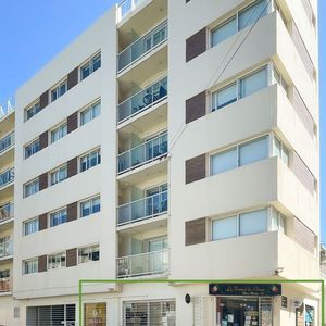 Venta Local Comercial Con Renta En Ciudad Vieja