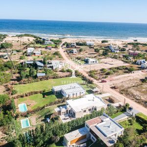 Venta Casa 3 Dormitorios Con Piscina Chihuahua Punta Ballena