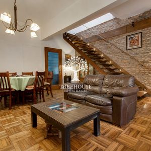 Venta Casa De 4 Dormitorios En Pocitos Con Jardín.