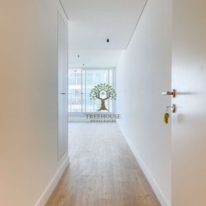 Alquila 1 Dormitorio En Malvín, Excelentes Vistas Y Gran Luminosidad.
