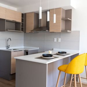 Venta Apartamento 2 Dormitorios Con Balcón En La Blanqueada, Montevideo.