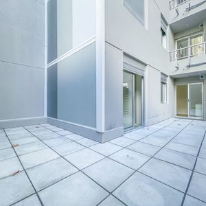 Venta Apartamento 2 Dormitorios Patio En Barrio Sur
