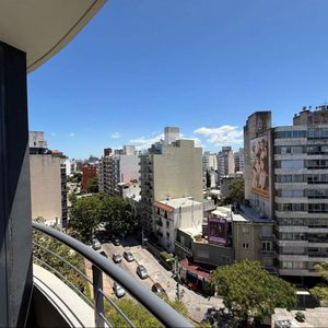 Venta Apartamento Pocitos 2 Dormitorios 2 Baños Garaje