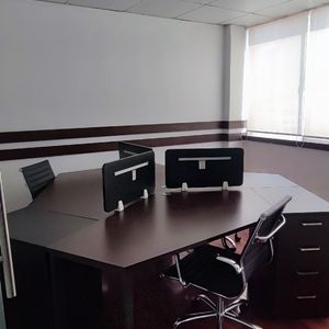 Oficina 3 Escritorios De Trabajo Alquiler 