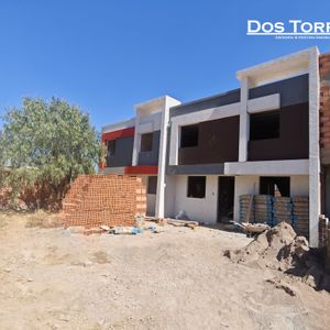 Bs.- 595.000 Casa A Estrenar En Venta Sobre Avenida, Zona Huayllani