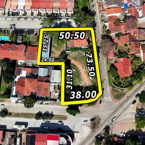 Terreno Sobre Avenida En Venta 