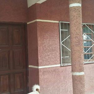 En Venta Casa Chalet Con Galpon (zona 7mo Anillo Radial 17 1/2)