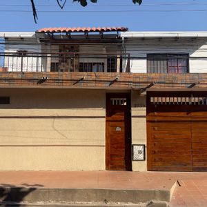 Casa Comercial En Venta, Zona Mutualista
