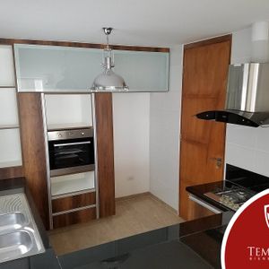 Hermoso Y Amplio Departamento En Zona Las Palmas - Av. Iberica