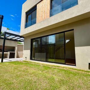 Dueño Directo - Venta Casa 3 Dormitorios Barra De Carrasco, Jardin Y Cochera
