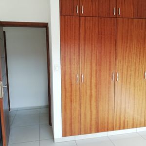 B.r. Olam Alquila Casa De 3 Habitaciones Z/este Carretera A Cotoca