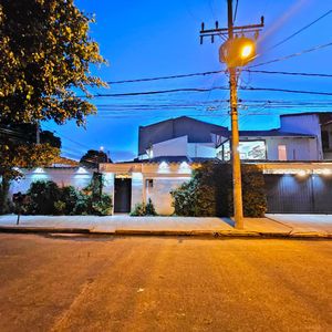Casa En Alquiler De 5 Dormitorios - Alemana Y Mutualista