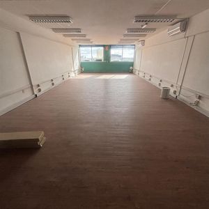 Alquiler Oficina 90m2 En Plaza Independencia Con Garaje