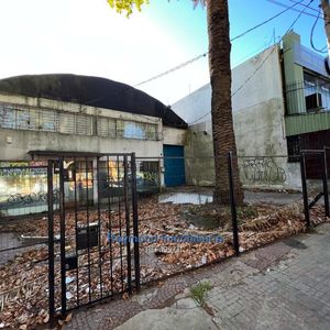 Venta Local 1624m2 En Brazo Oriental Con Renta