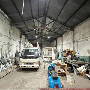 Local En Venta En Amézaga Y Av. General Flores 250m2