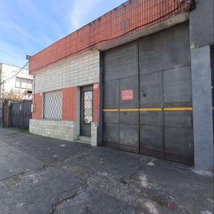 Alquiler Locales 800m2 En Jacinto Vera