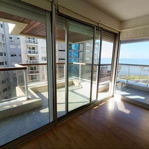 Venta Apartamento Punta Carretas 2 Dormitorios 3 Baños Garaje