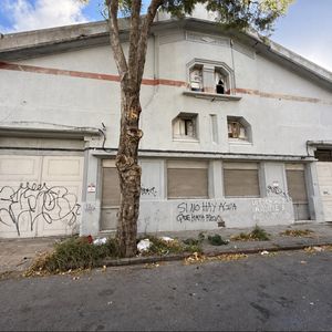 Alquiler Local Industrial De 1300m2 En Aguada