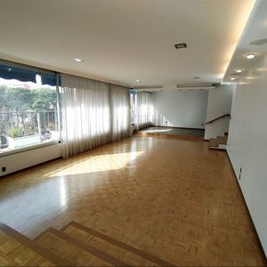Venta Apartamento  Con Renta Pocitos 3 Dormitorios 4 Baños Garaje