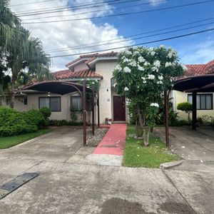 En Venta Casa En Condominio. Zona Oeste