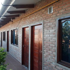 Casa De 3 Dormitorios En Doble Vía La Guardia