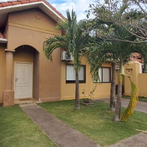 Casa En Venta En Condominio Vittoria - Roca Y Coronado
