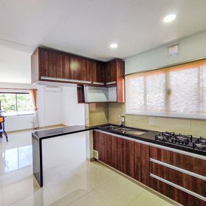 Atencion Inveresionistas,edificio Comercial En Venta, Av Banzer Y 7mo Anillo