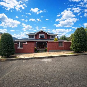 Casa  En Venta En Achumani Dentro De Condominio Cerrado Jardines Del Sur