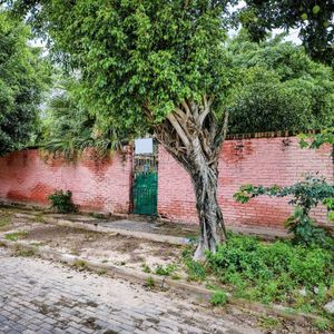 Casa Con Amplio Terreno En Venta 