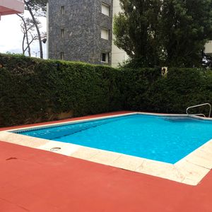 Apto.parada 16 De Mansa, 2 Dorm.,piscina Climat., Mucama,barbacoa, Gge.,aire Ac.