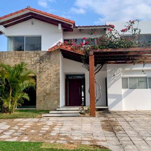 Casa En Alquiler - Jardines Del Urubo 2