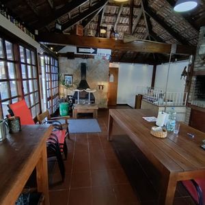 Casa En Venta C/ Cochera En La Blanqueada