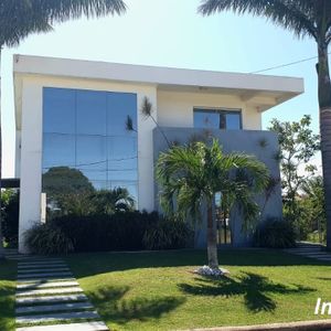 Hermosa Casa En Venta En El Urubo