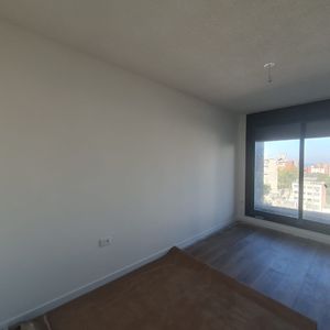 -hermoso Apartamento De Dos Dorm Con Garage En El Centro.
